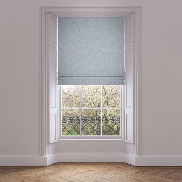 roman blind zuri sky plain lifestyle 1